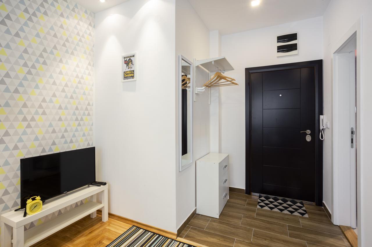 Giallo apartment - Free Private Parking Novi Sad Esterno foto