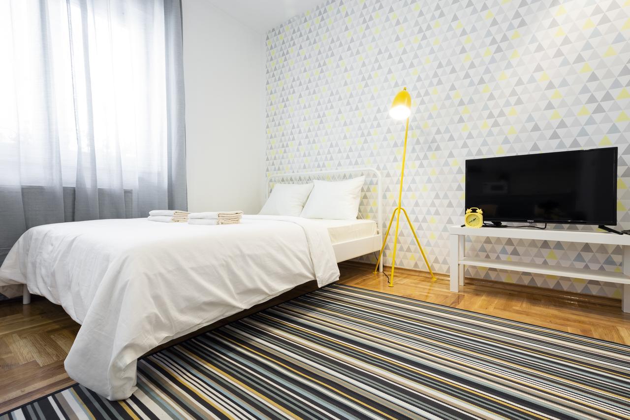 Giallo apartment - Free Private Parking Novi Sad Esterno foto