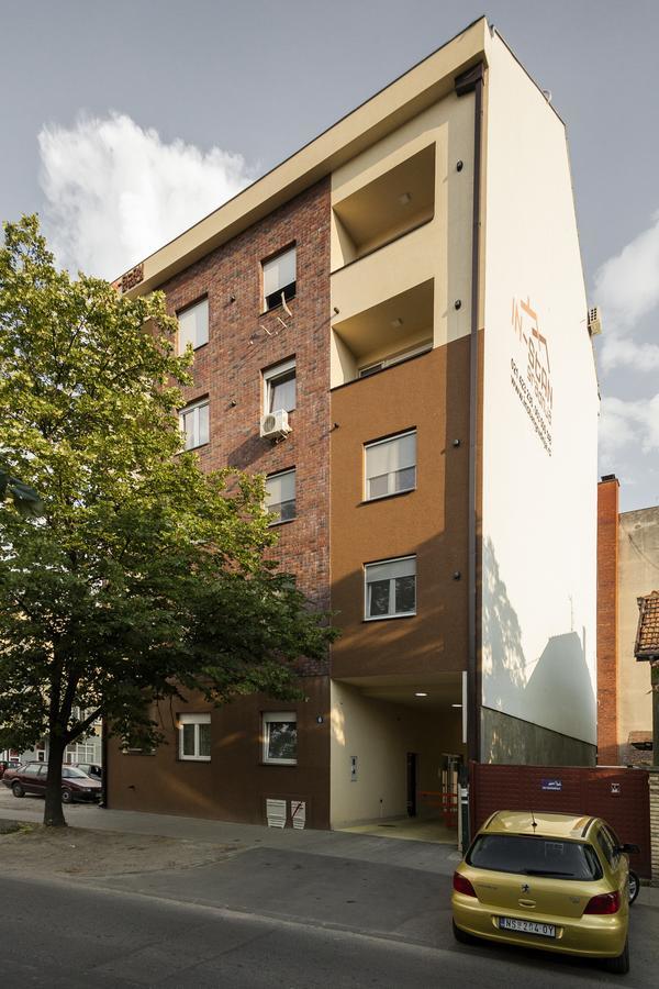 Giallo apartment - Free Private Parking Novi Sad Esterno foto